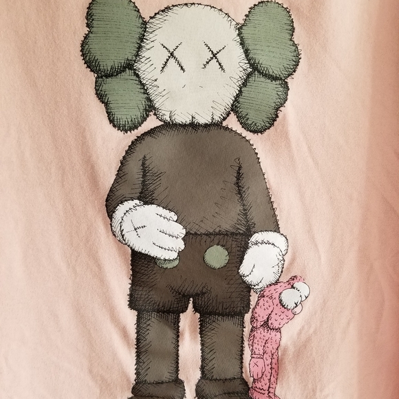 Kaws + Uniqlo Companion Pink Tshirt - Picture 3 of 7